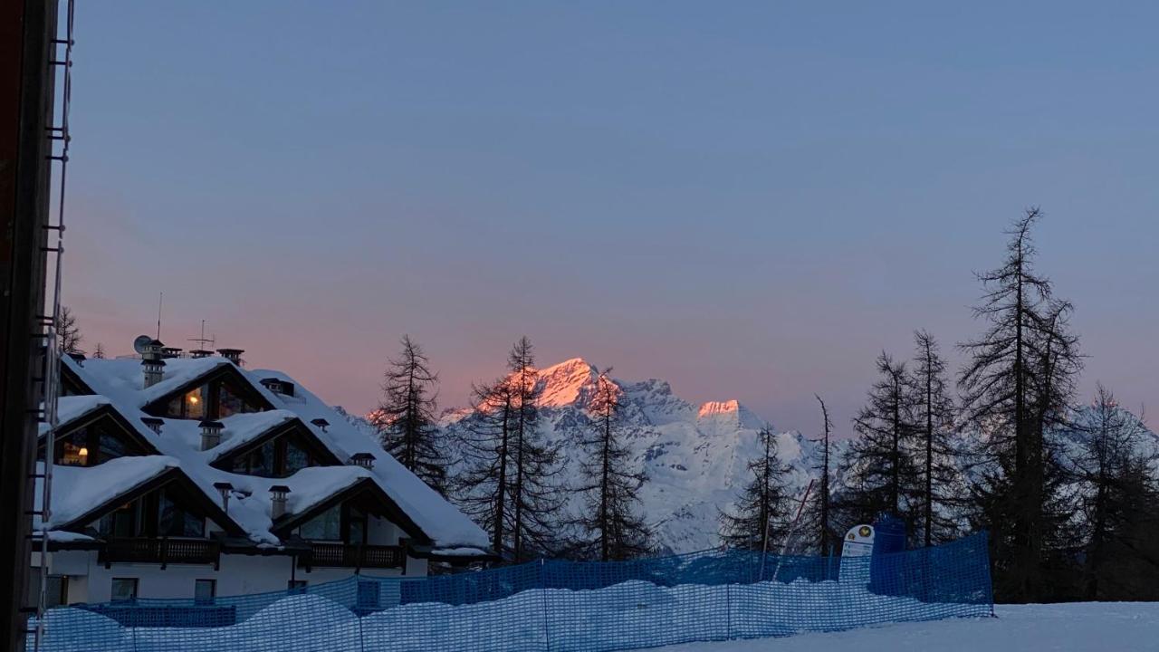 La Finestra Sulla Montagna - The Window On The Mountain Apartment Pila  Exterior photo